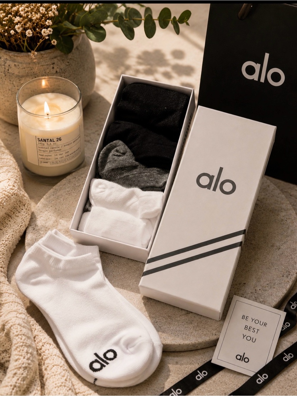 ALO Yoga 5-Pack Low Cut Socks - White, Gray & Black